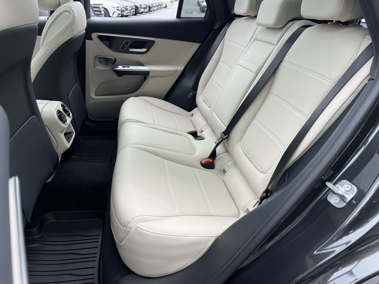 New 2026 Mercedes-Benz GLC 300 4MATIC image 30