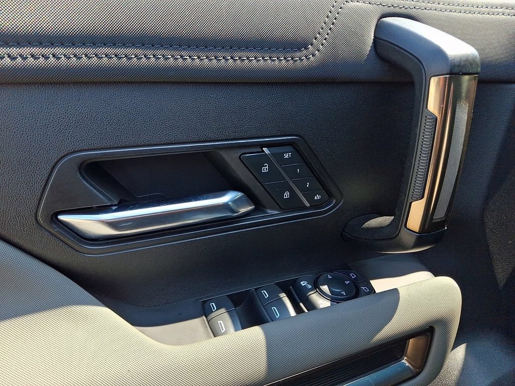 Used 2024 GMC Hummer EV 3X w/ LPO, Illumination Package AWD/4WD image 13