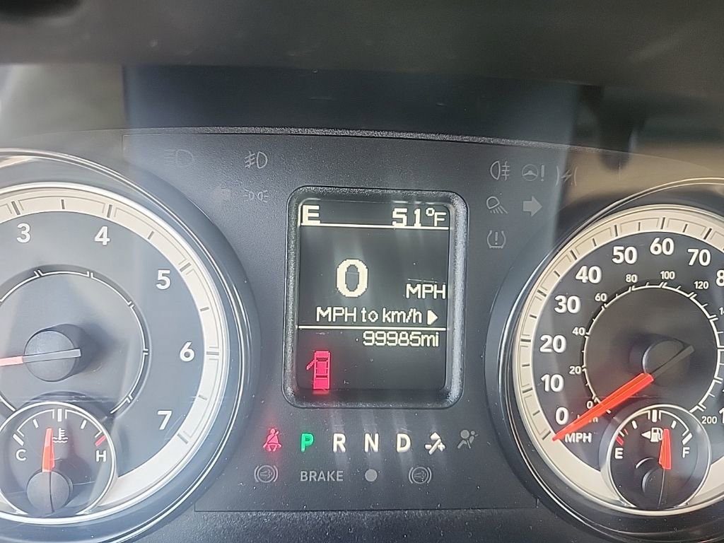 Used 2021 RAM 1500 Classic SLT image 9