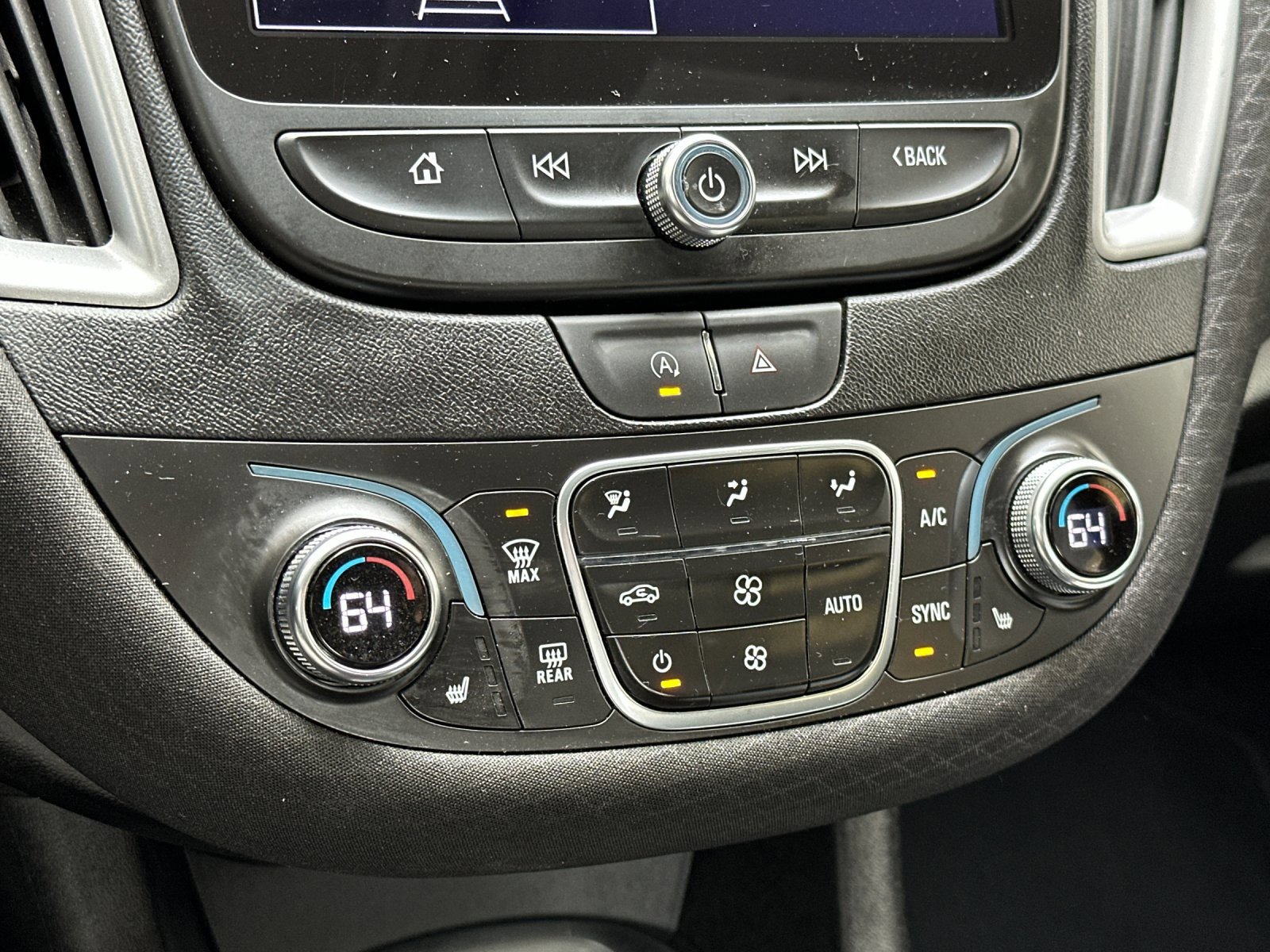 Used 2023 Chevrolet Malibu LT image 22