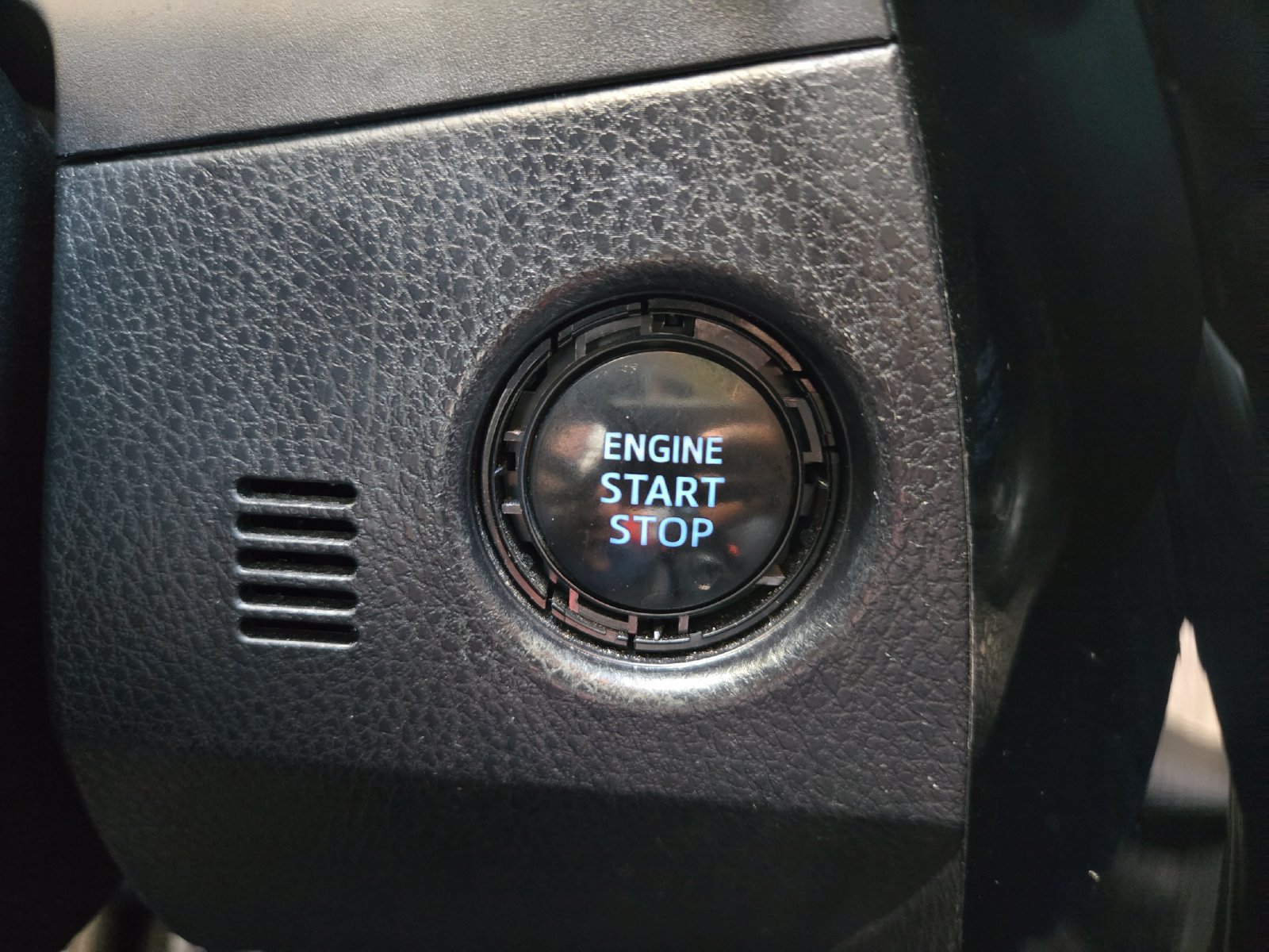 Used 2018 Toyota Corolla XSE FWD image 20