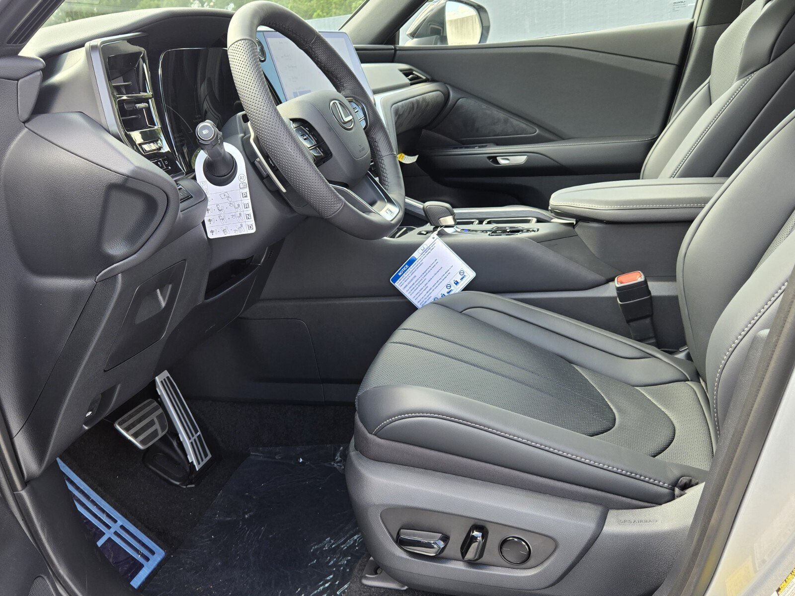 New 2026 Lexus TX 500h AWD image 13