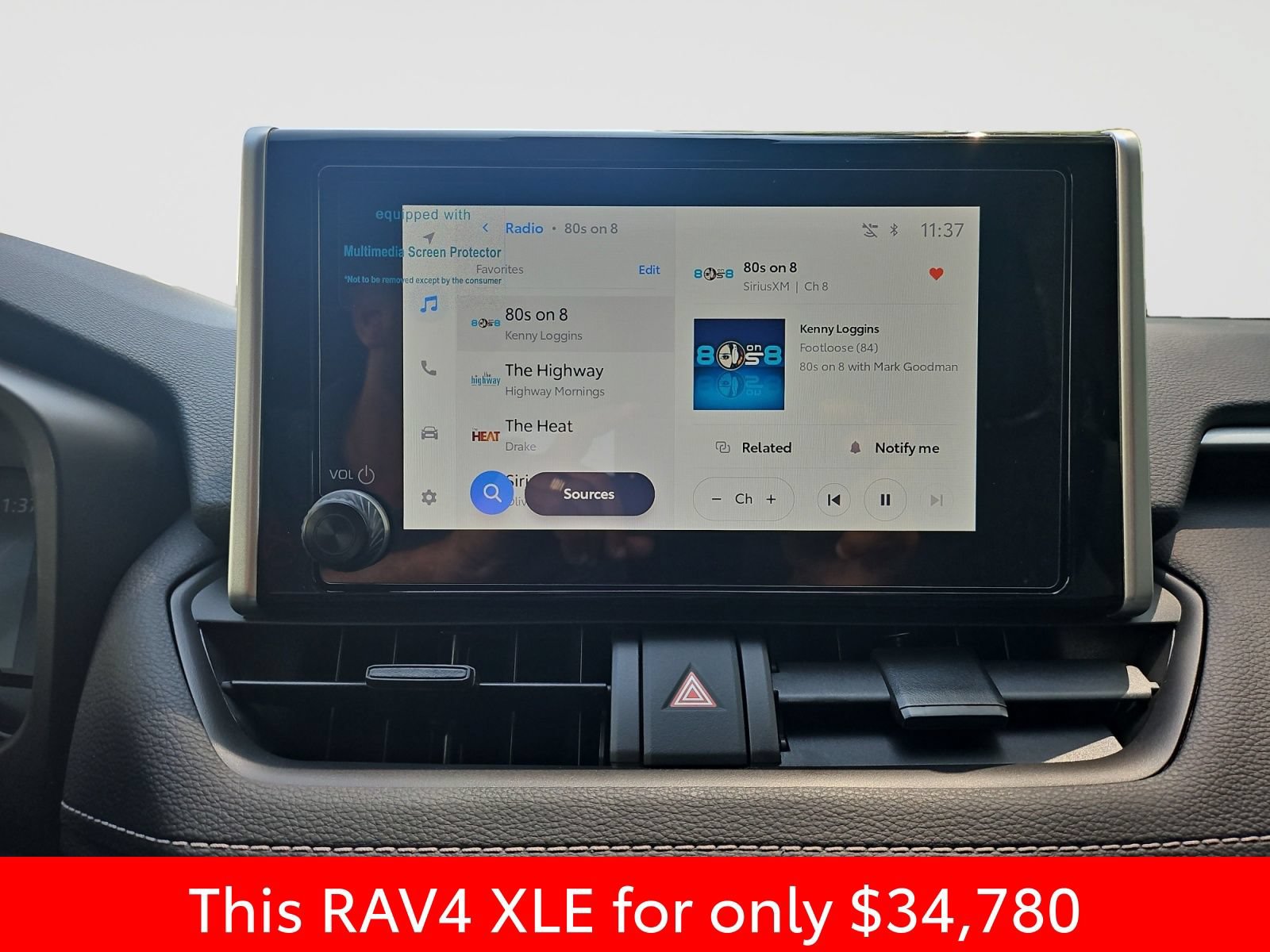 Used 2025 Toyota RAV4 XLE FWD image 27