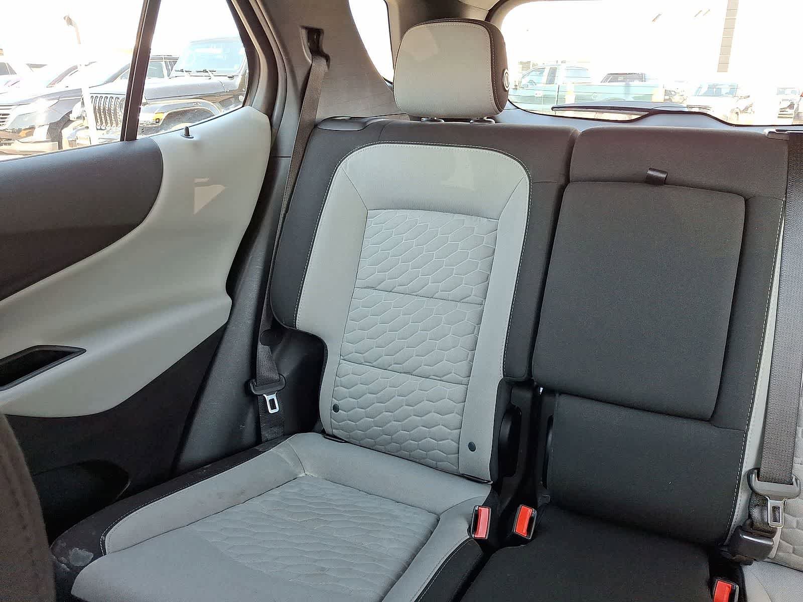 Used 2018 Chevrolet Equinox LS FWD image 13