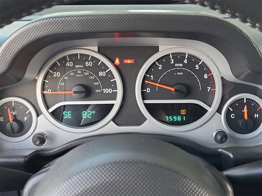 Used 2008 Jeep Wrangler Sahara w/ Dual Top Group image 25