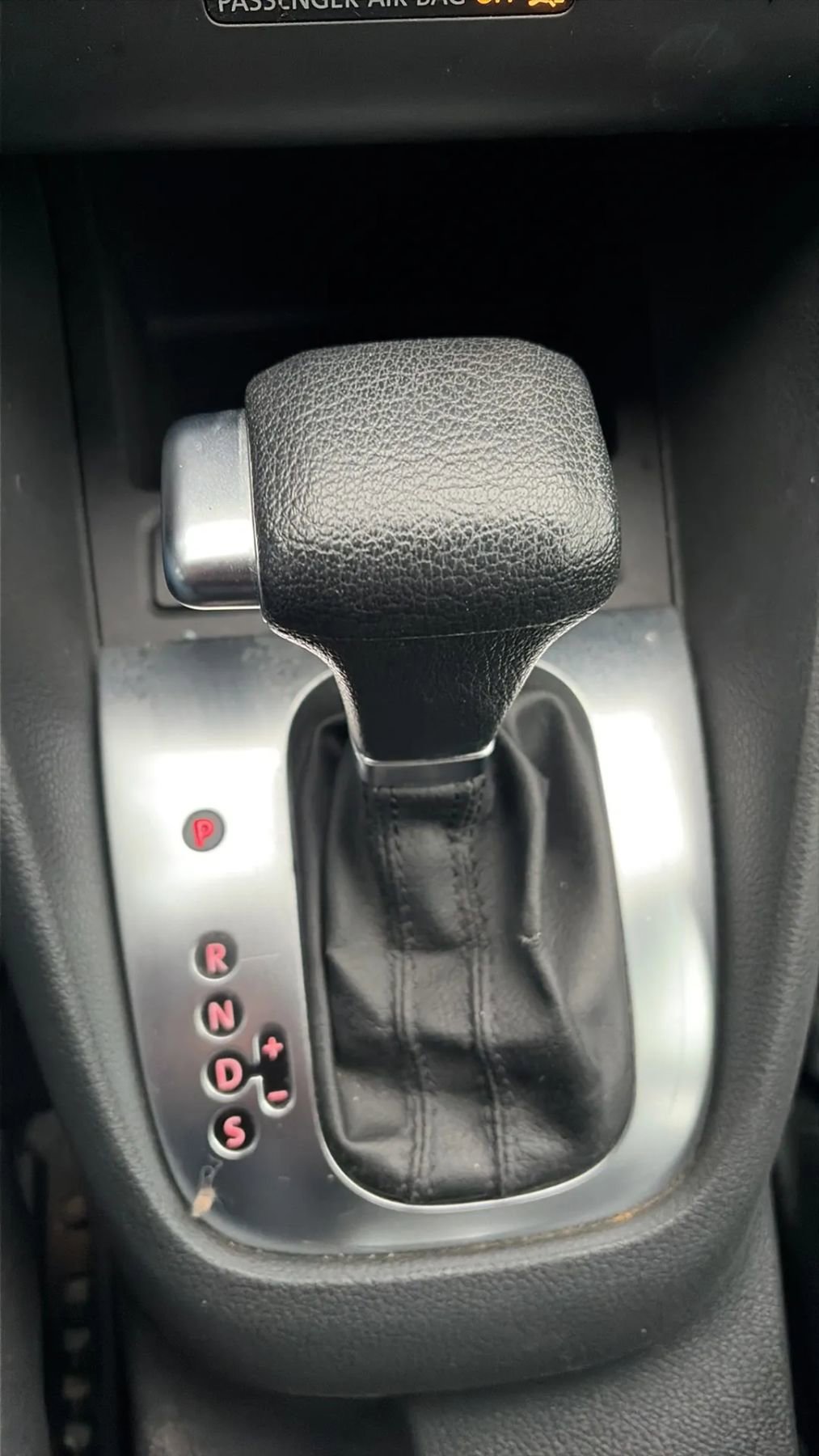 Used 2010 Volkswagen Golf 4-Door image 42