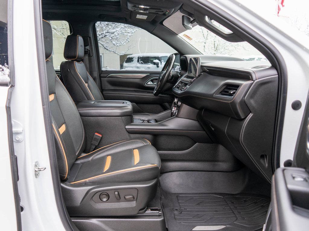 Used 2022 GMC Yukon AT4 w/ Technology Package image 11