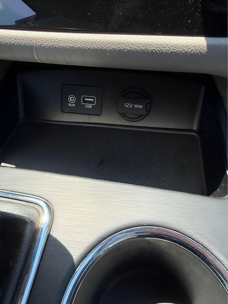 Used 2021 Kia Sedona LX FWD image 30
