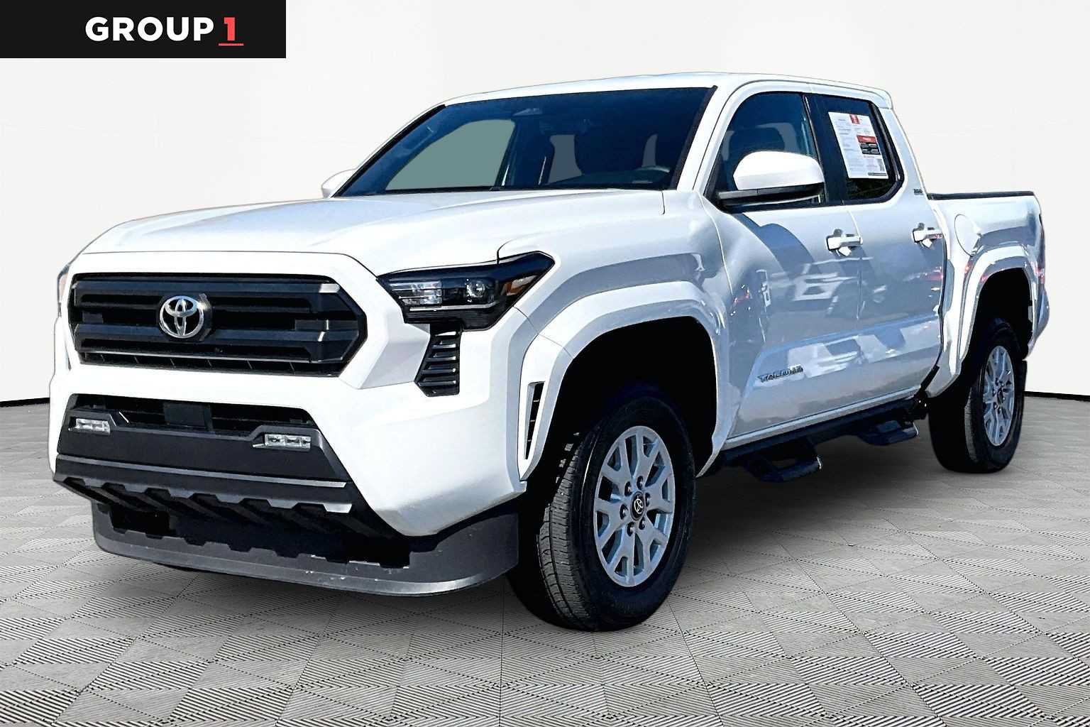 Used 2025 Toyota Tacoma SR5 RWD image 1