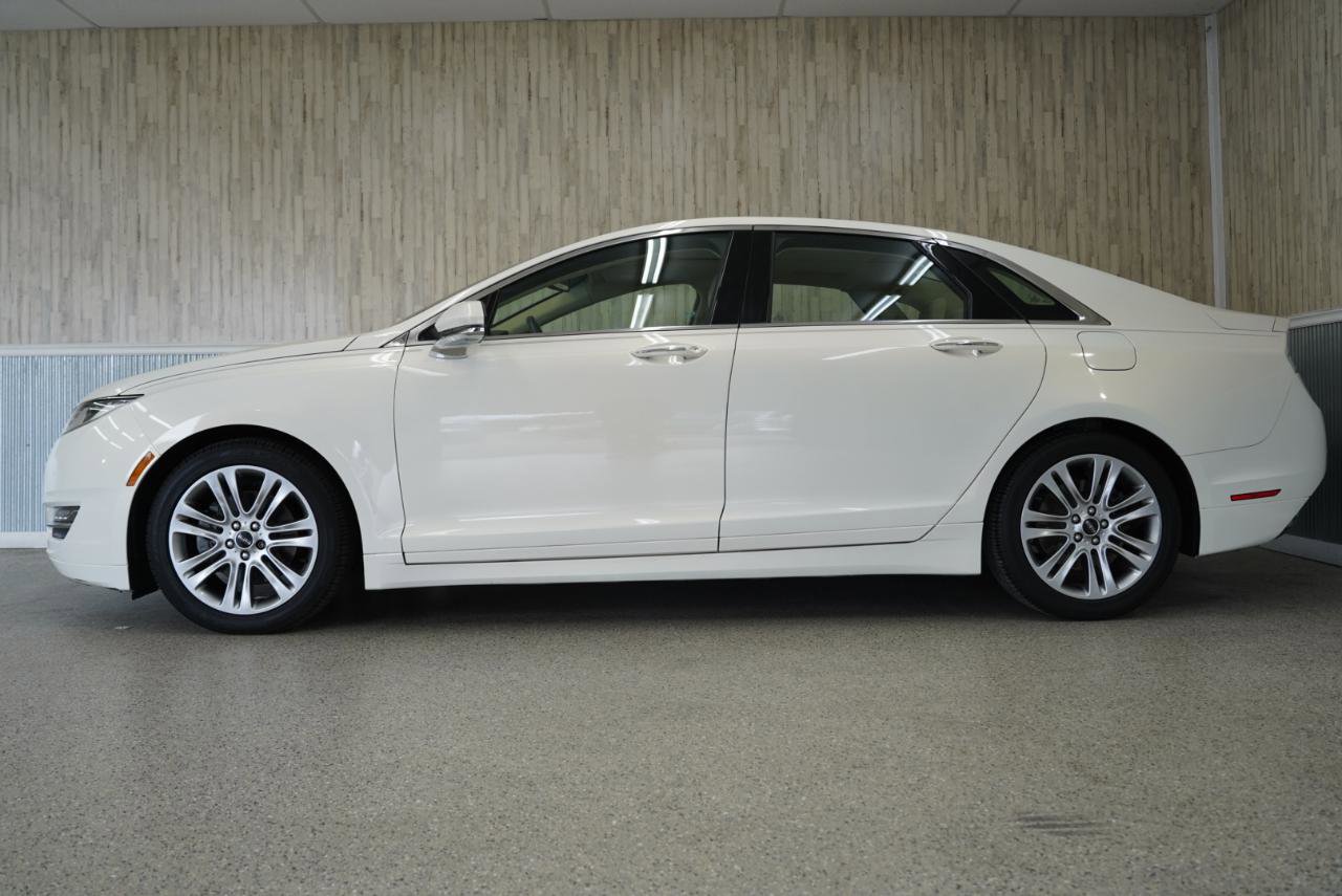 Used 2013 Lincoln MKZ FWD image 5