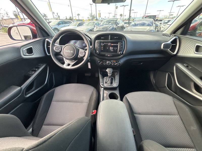 Used 2024 Kia Soul LX w/ Option Group 015 FWD image 19