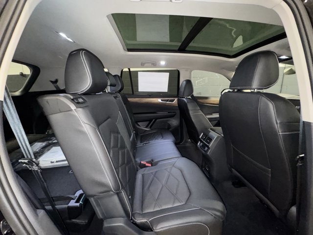 New 2026 Volkswagen Atlas SE image 14