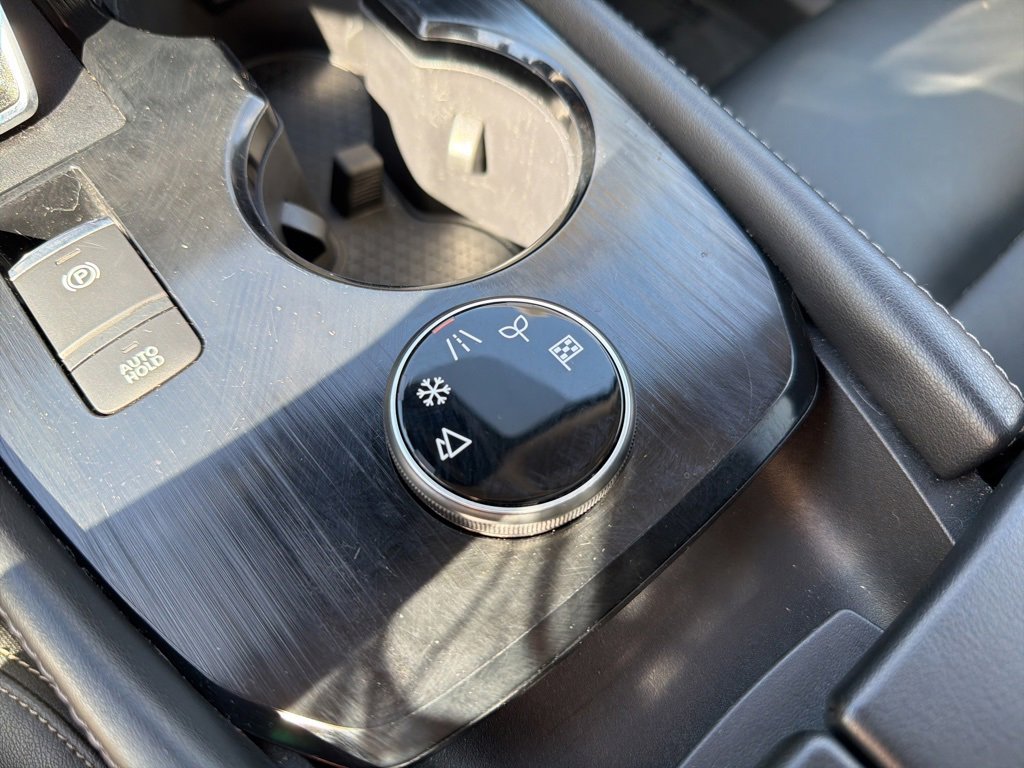 Used 2023 Nissan Rogue SL w/ SL Premium Package image 18