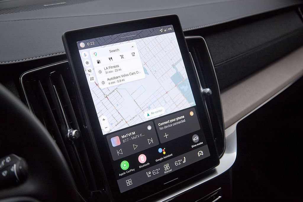 New 2026 Volvo XC90 B6 Plus w/ Protection Package Premier image 18