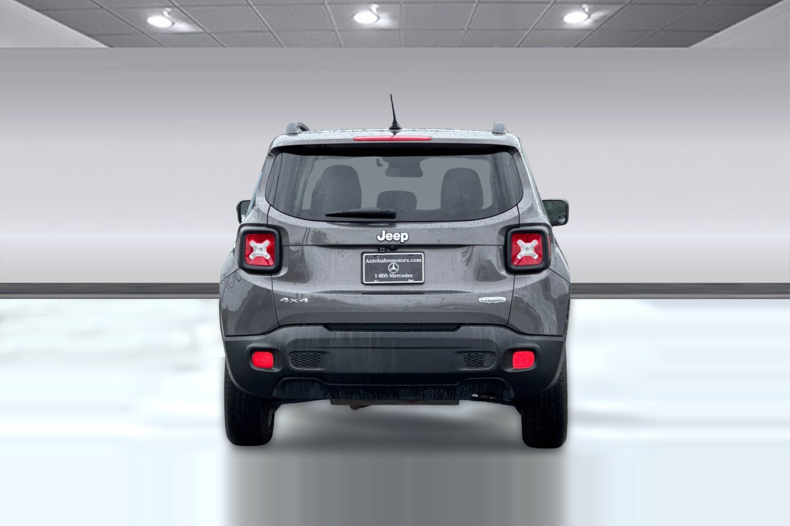 Used 2017 Jeep Renegade Latitude image 9