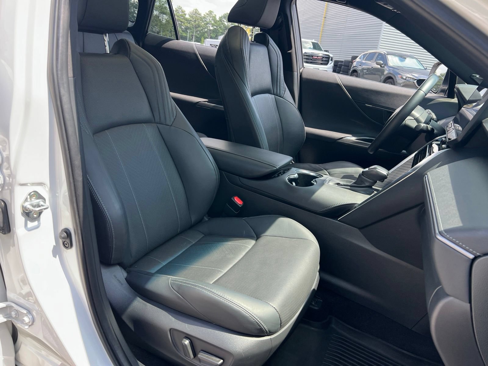 Used 2024 Toyota Venza Limited AWD/4WD image 39