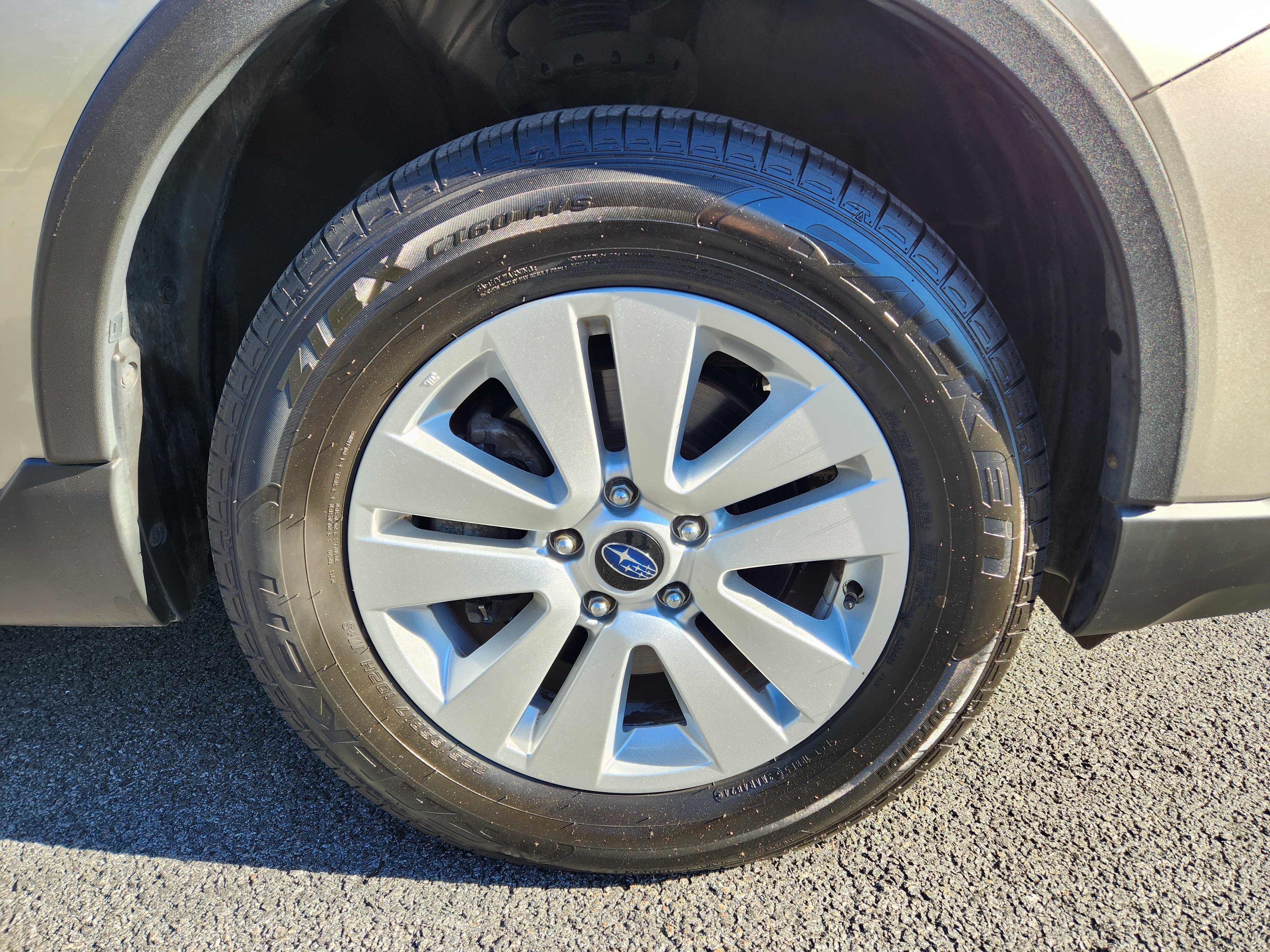 Used 2017 Subaru Outback 2.5i Premium AWD/4WD image 7