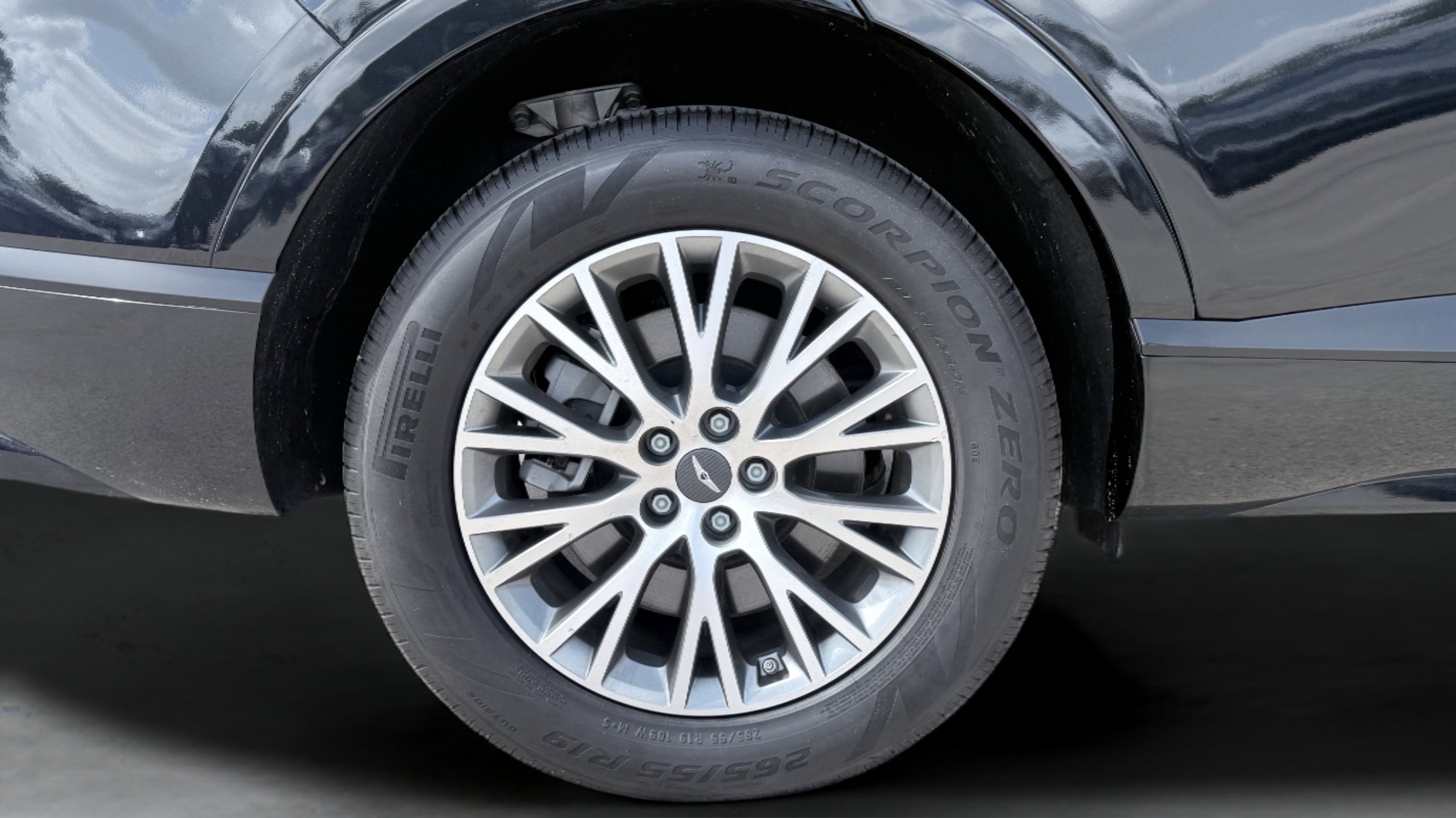 Used 2024 Genesis GV80 2.5T AWD/4WD image 8