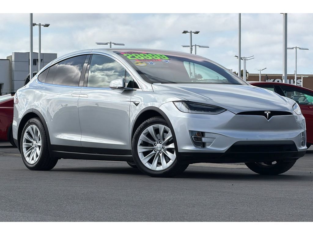 Used 2018 Tesla Model X Long Range image 2