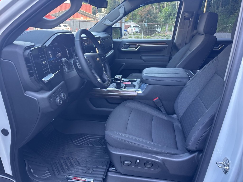 Certified 2025 Chevrolet Silverado 1500 LT image 9