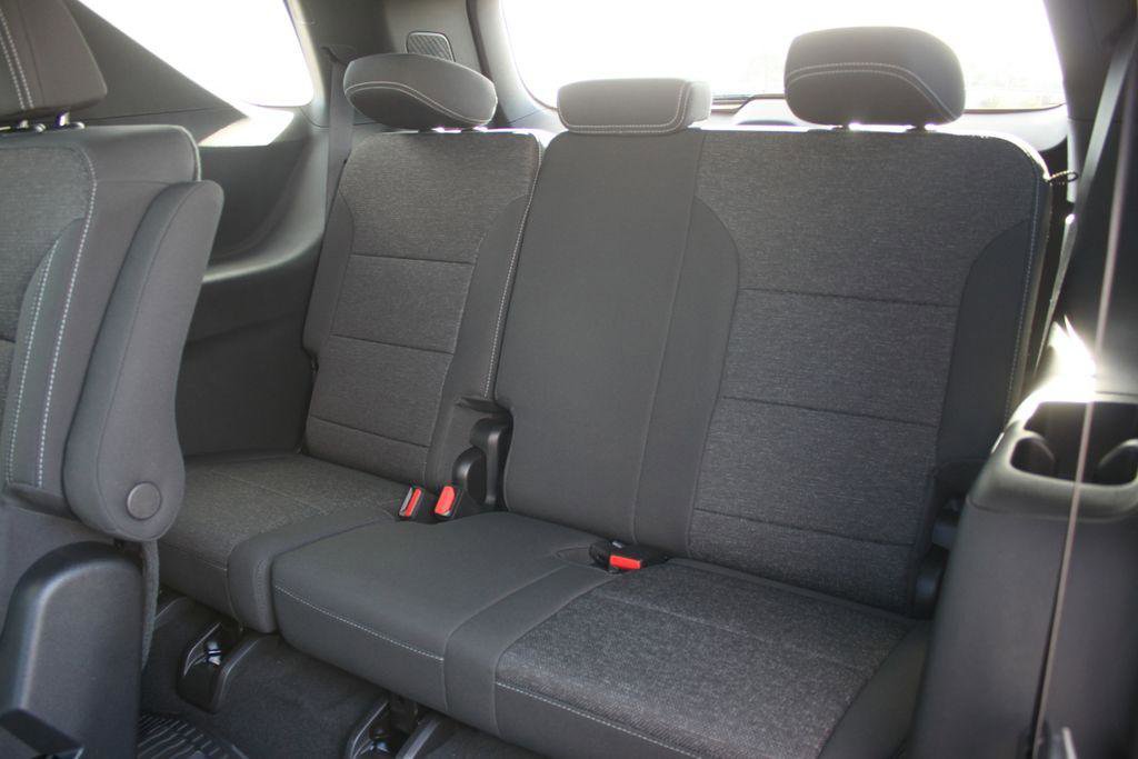 New 2026 Chevrolet Traverse LT w/ Enhanced Driving Package image 6