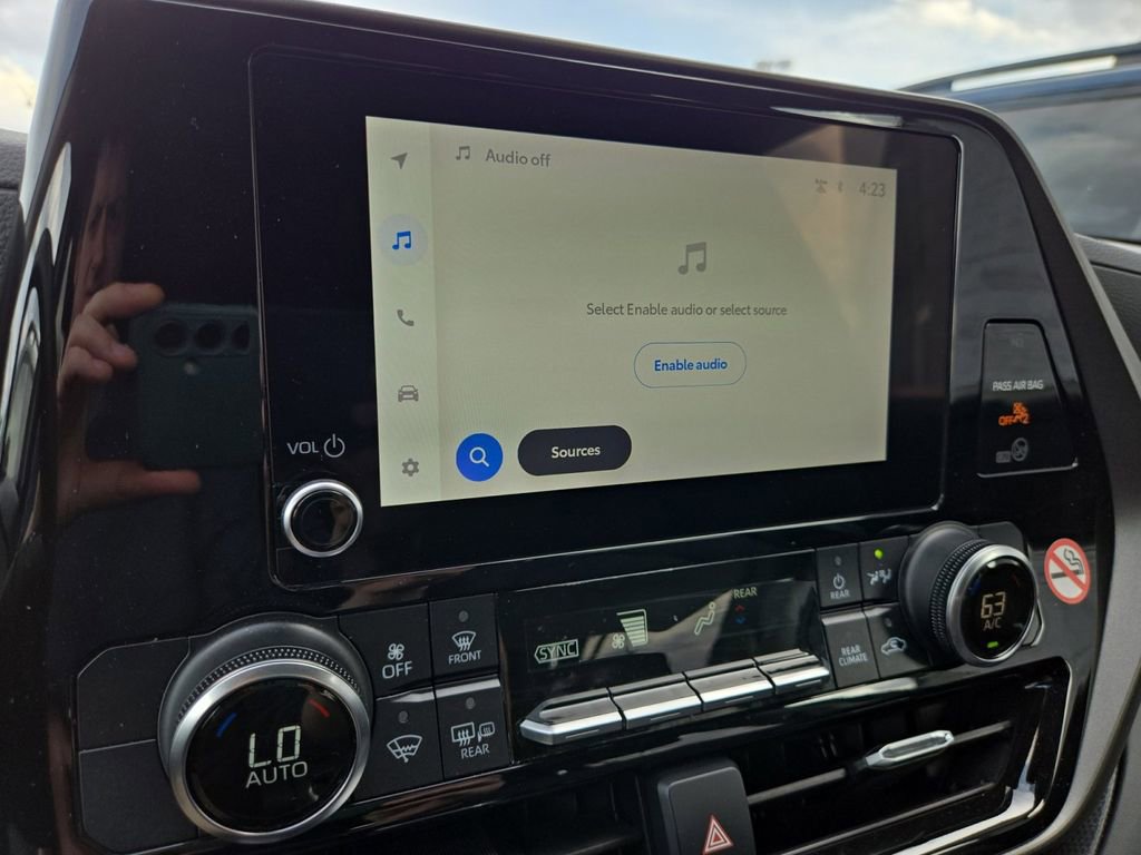 Used 2023 Toyota Highlander LE image 16