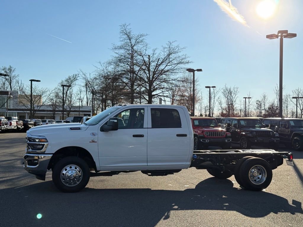 Used 2025 RAM 3500 Tradesman w/ Chrome Appearance Group image 11