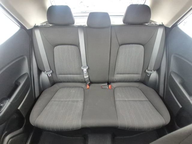 Used 2023 Hyundai Venue SE image 17