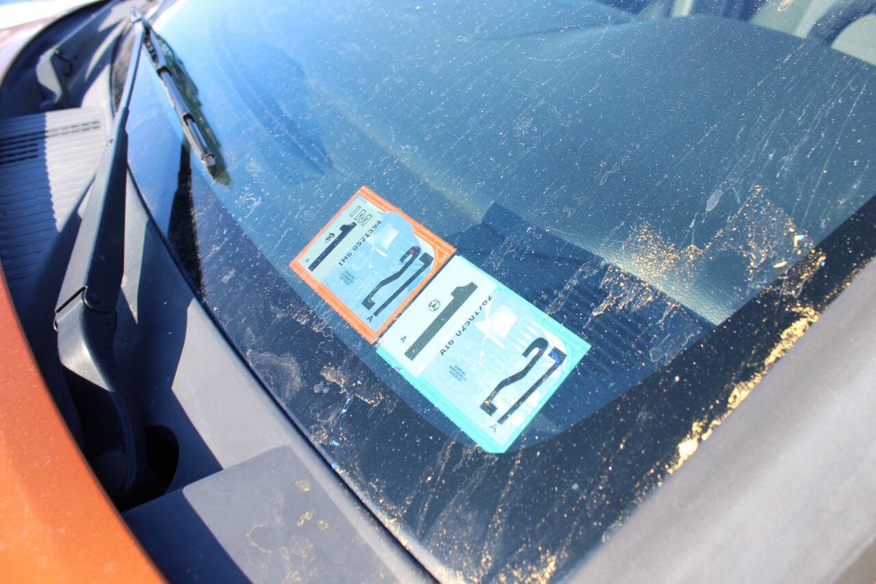 Used 2011 Dodge Caliber Heat w/ Premium Sound Group image 26