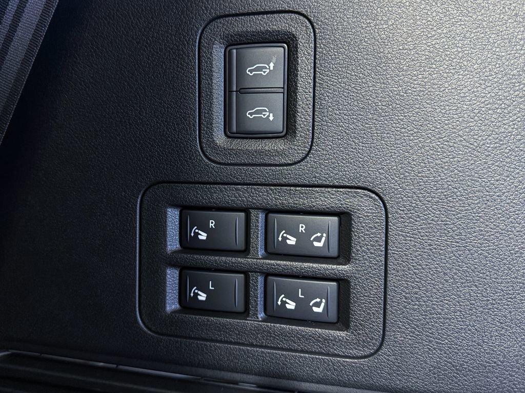 New 2026 Nissan Armada PRO-4X AWD/4WD image 36