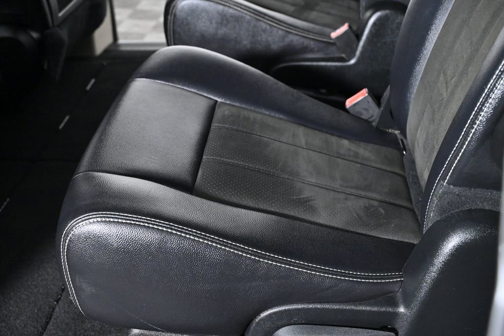 Used 2019 Dodge Grand Caravan SXT image 24