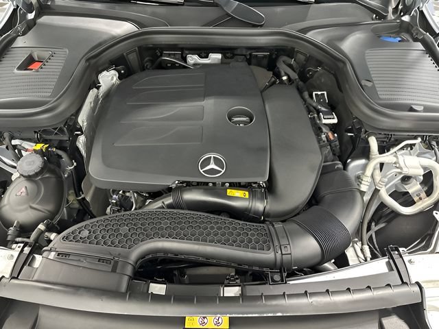 Used 2022 Mercedes-Benz GLC 300 4MATIC Coupe image 9