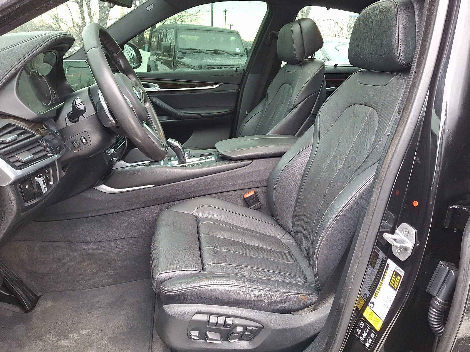 Used 2017 BMW X6 xDrive35i w/ M Sport Package image 10