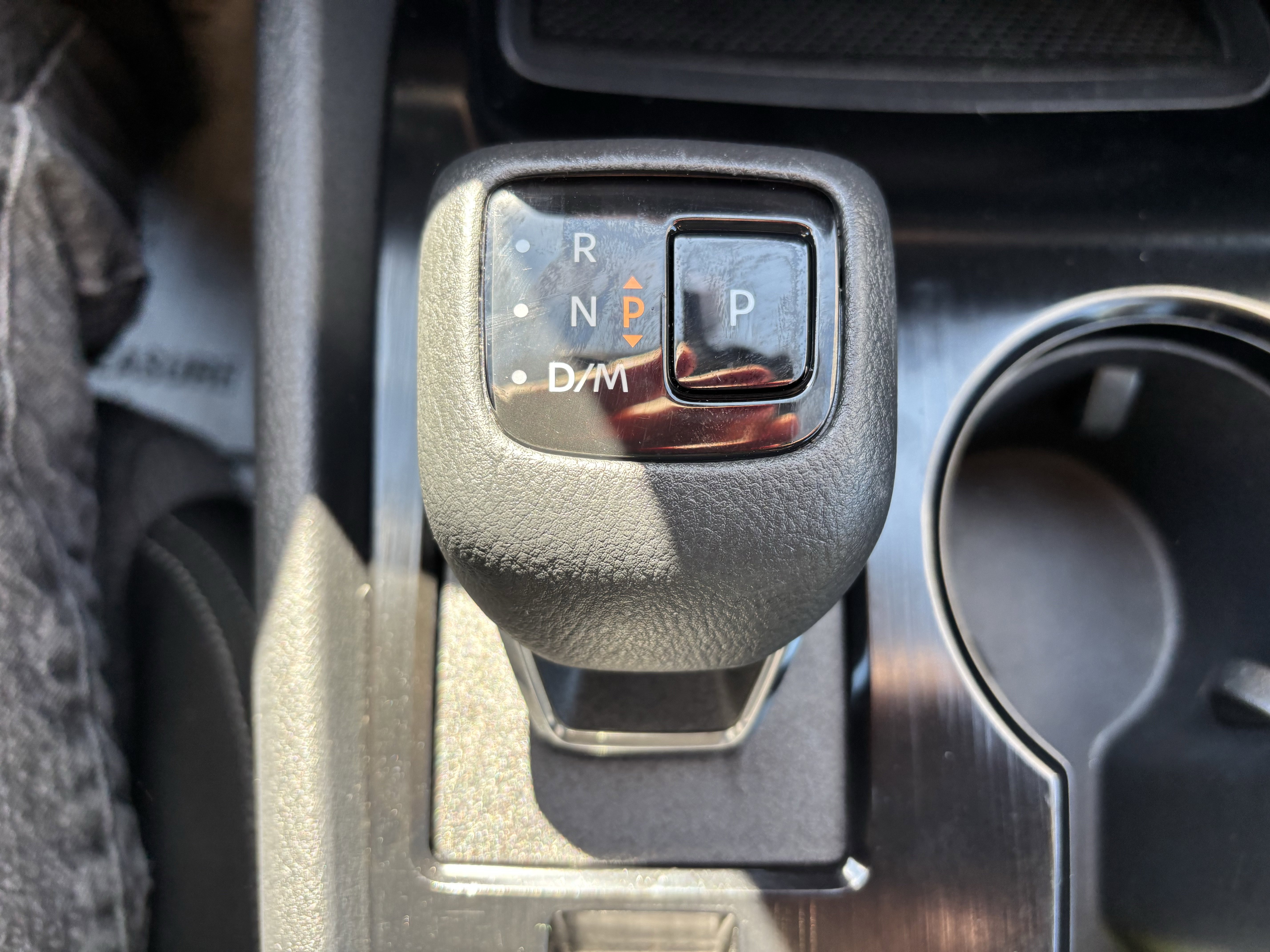 Used 2023 Nissan Rogue SV image 31