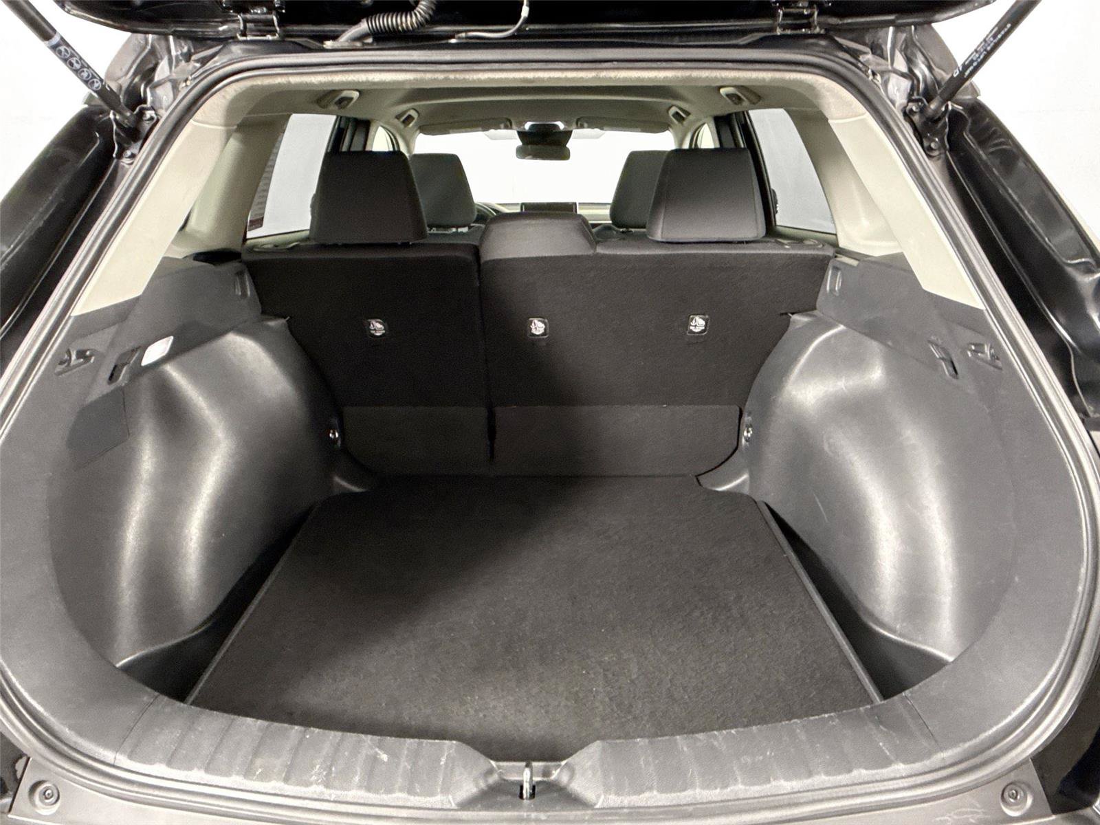 Certified 2023 Toyota Corolla Cross LE FWD image 38