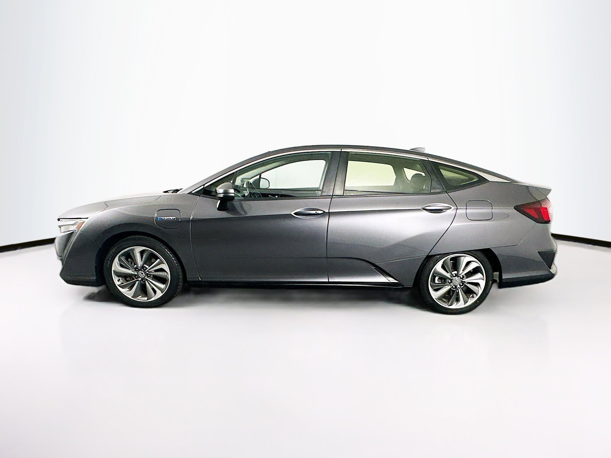 Used 2019 Honda Clarity Touring image 4
