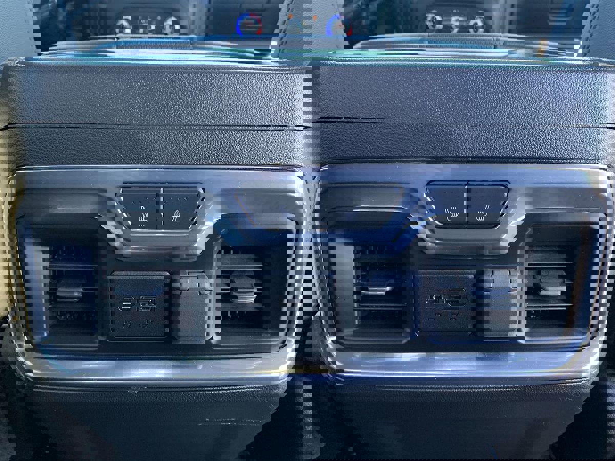 Used 2020 GMC Sierra 2500 AT4 w/ AT4 Premium Package image 36