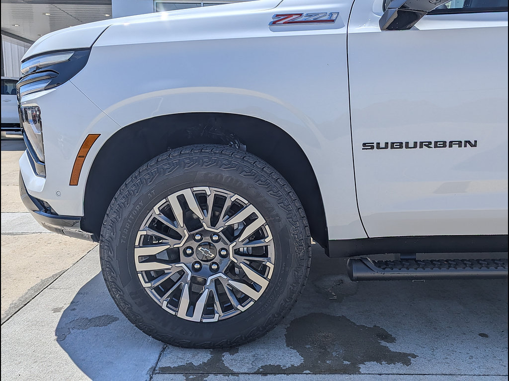 New 2026 Chevrolet Suburban Z71 w/ Z71 Off-Road Package AWD/4WD image 10