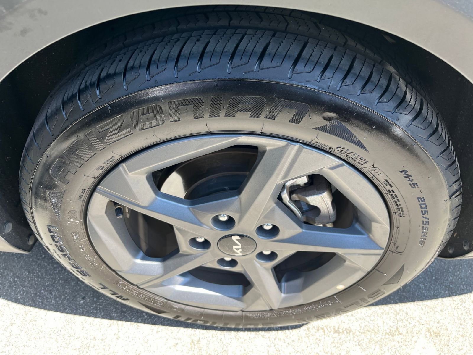 Used 2025 Kia K4 LXS image 29