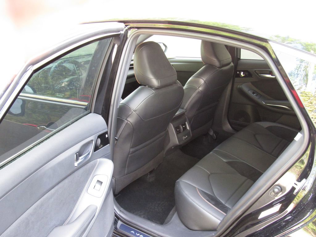 Used 2019 Toyota Avalon XSE FWD image 14