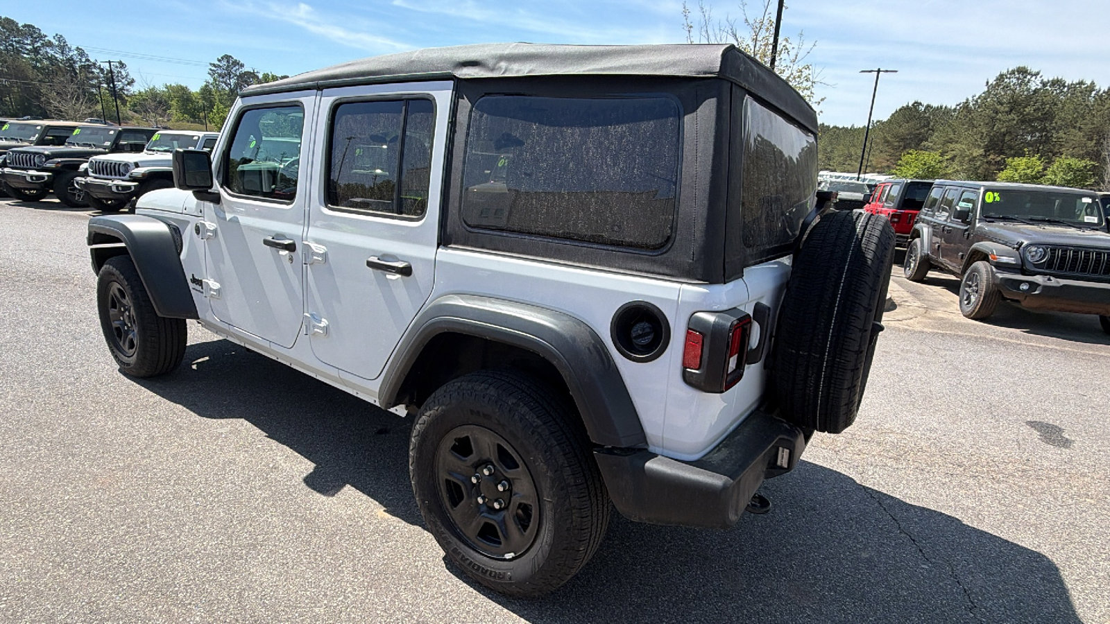 Used 2025 Jeep Wrangler Sport image 10