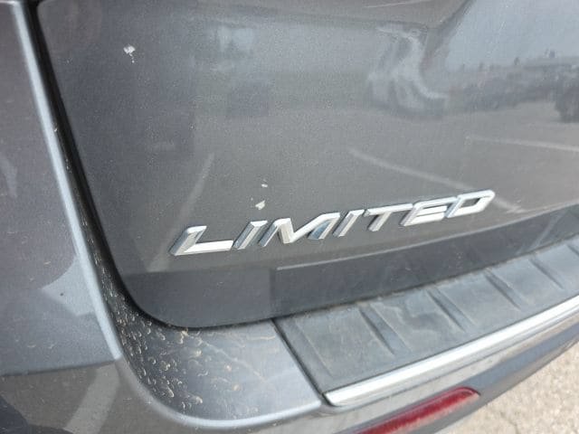 Used 2023 Ford Explorer Limited w/ Equipment Group 301A RWD image 12
