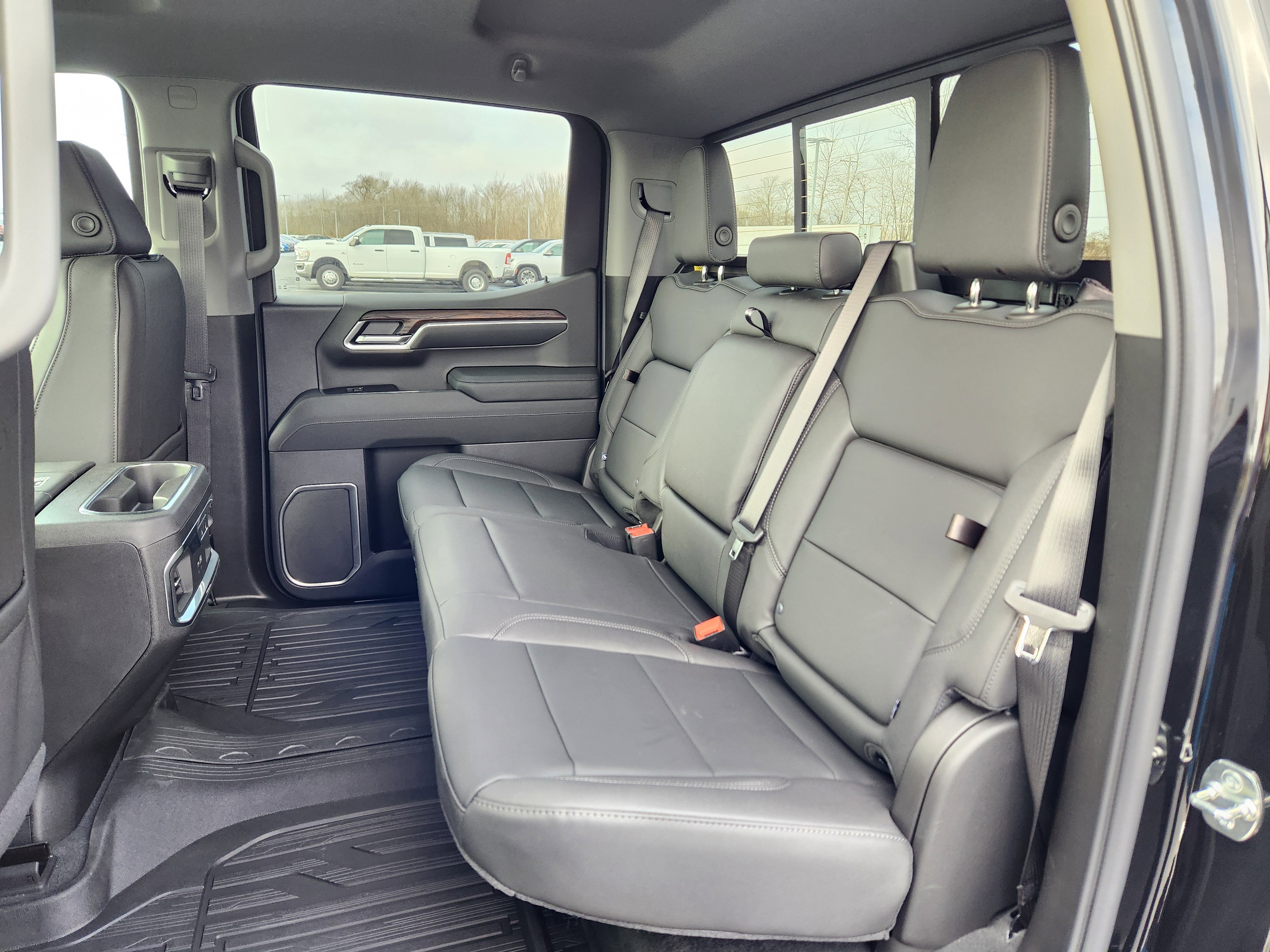 New 2026 GMC Sierra 1500 SLT w/ SLT Premium Plus Package image 7