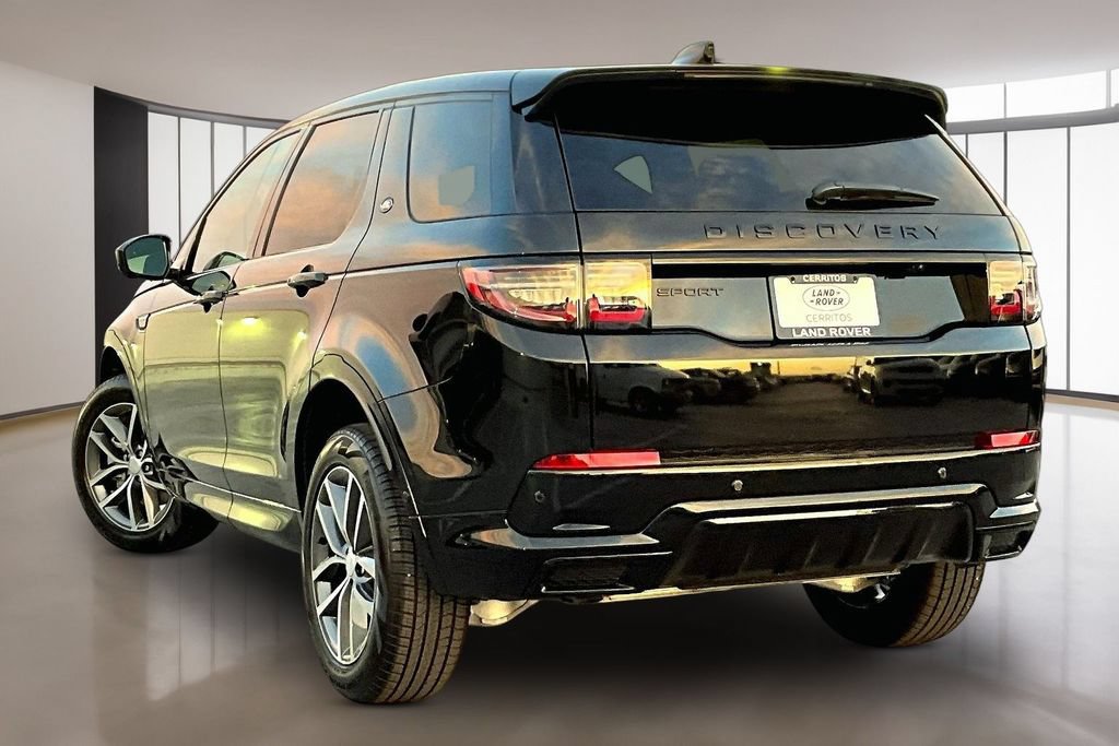 New 2026 Land Rover Discovery Sport Landmark AWD/4WD image 3