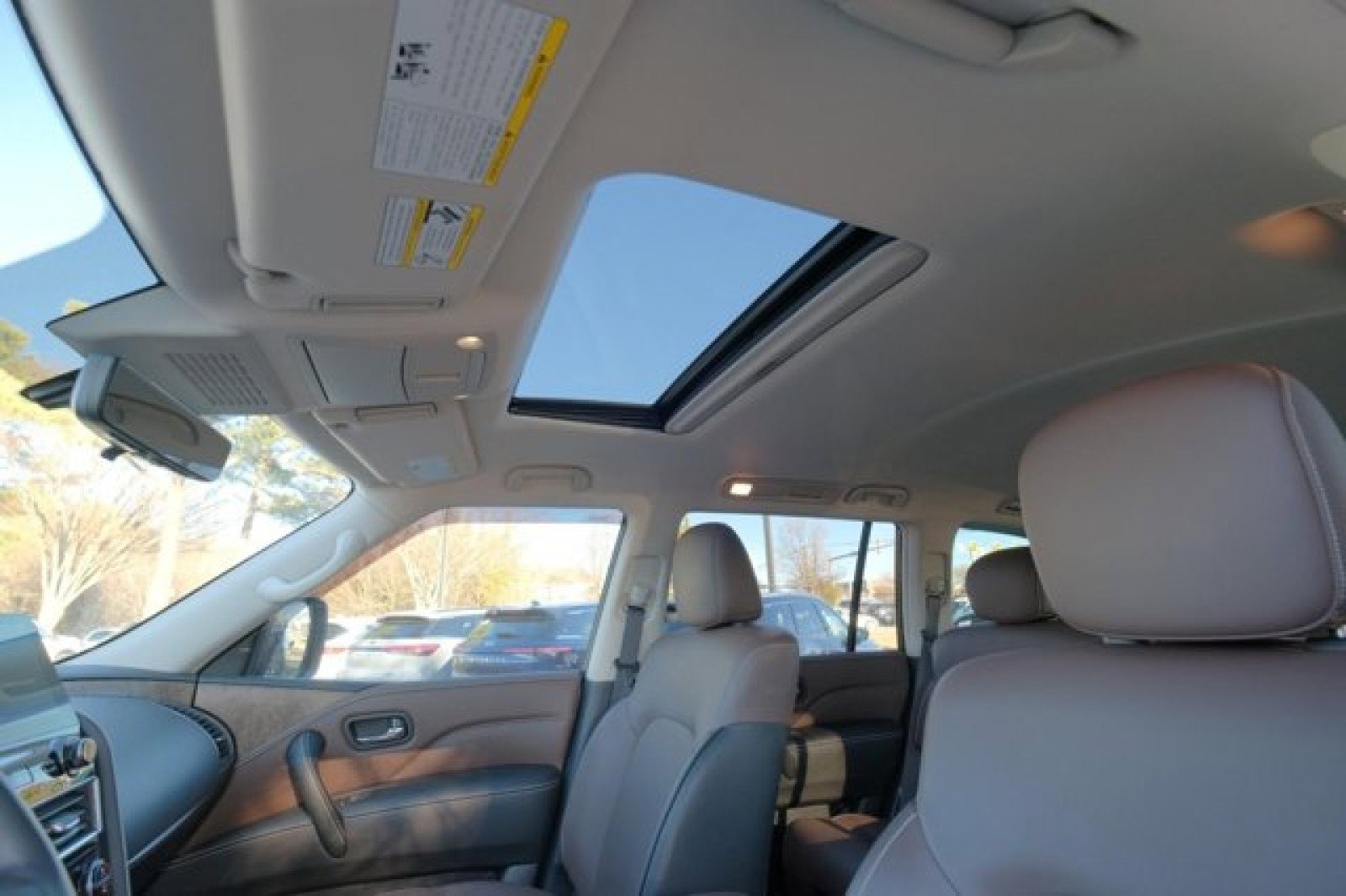 Certified 2022 INFINITI QX80 Premium Select w/ Cargo Package image 17