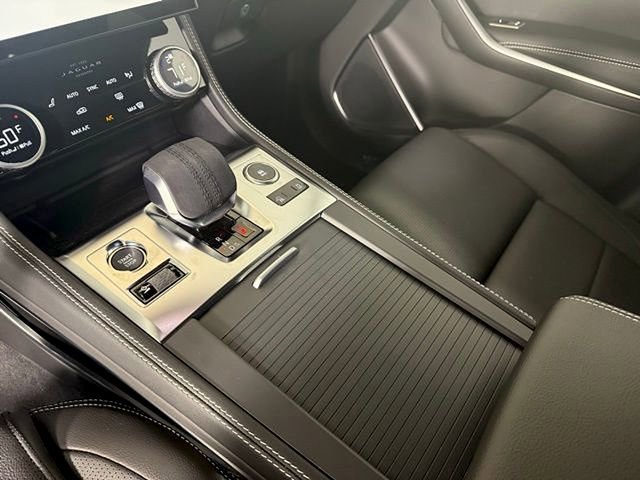 Certified 2025 Jaguar F-PACE R-Dynamic S image 20