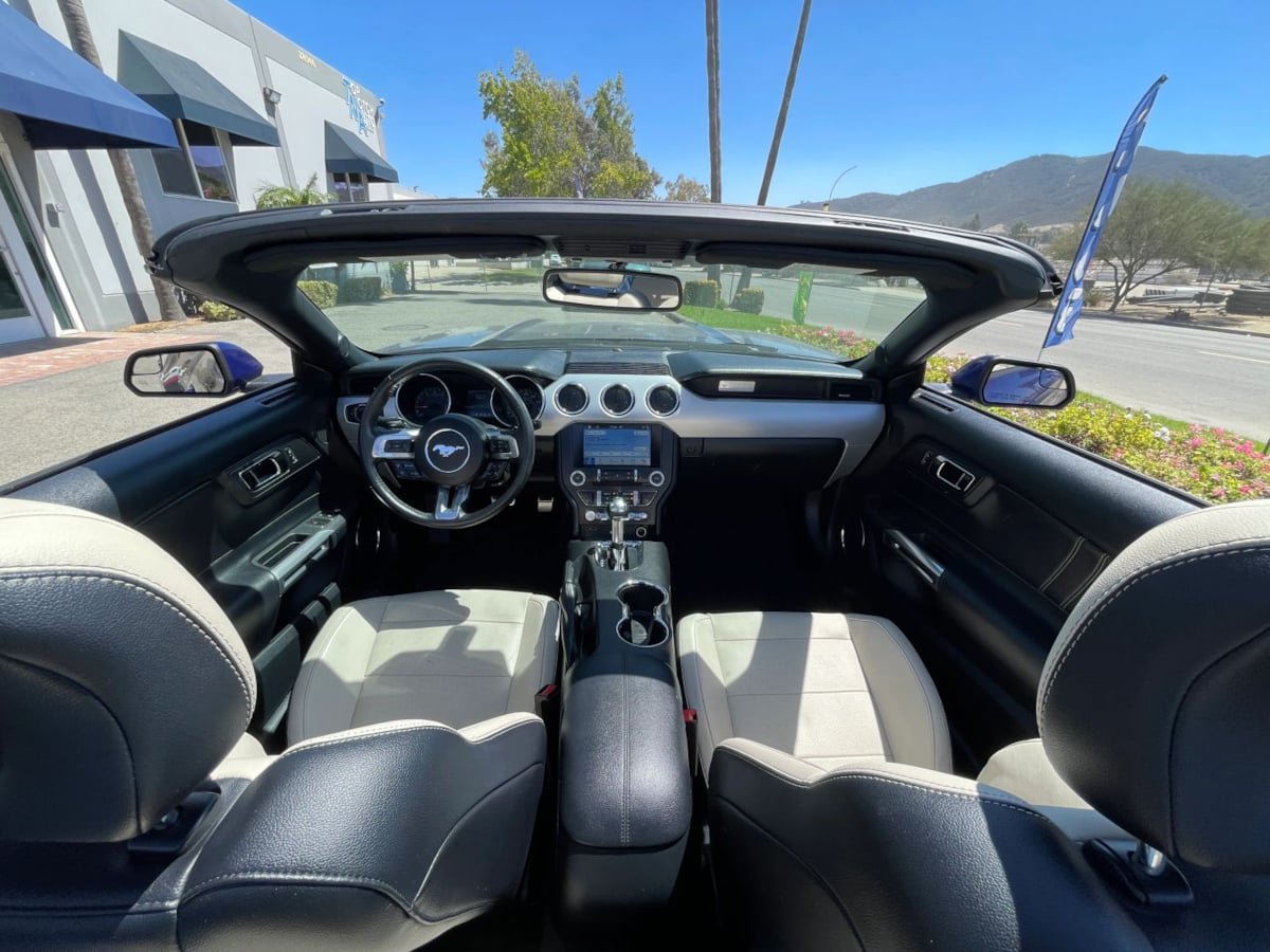 Used 2016 Ford Mustang Premium RWD image 13