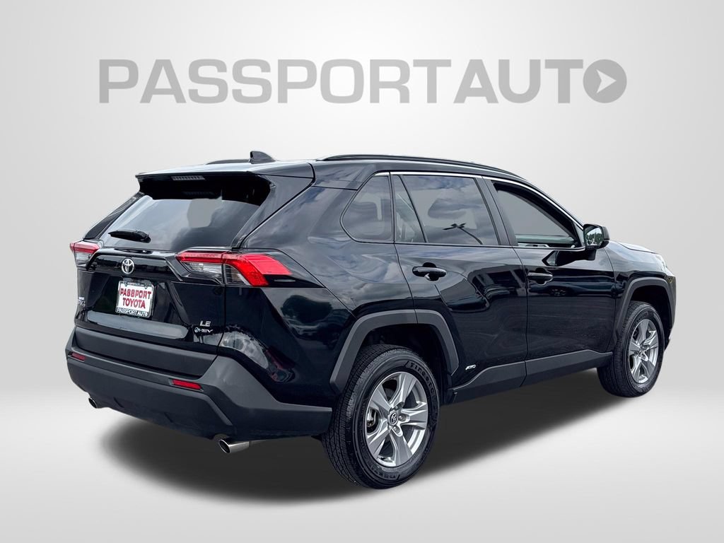 Certified 2025 Toyota RAV4 LE AWD/4WD image 7