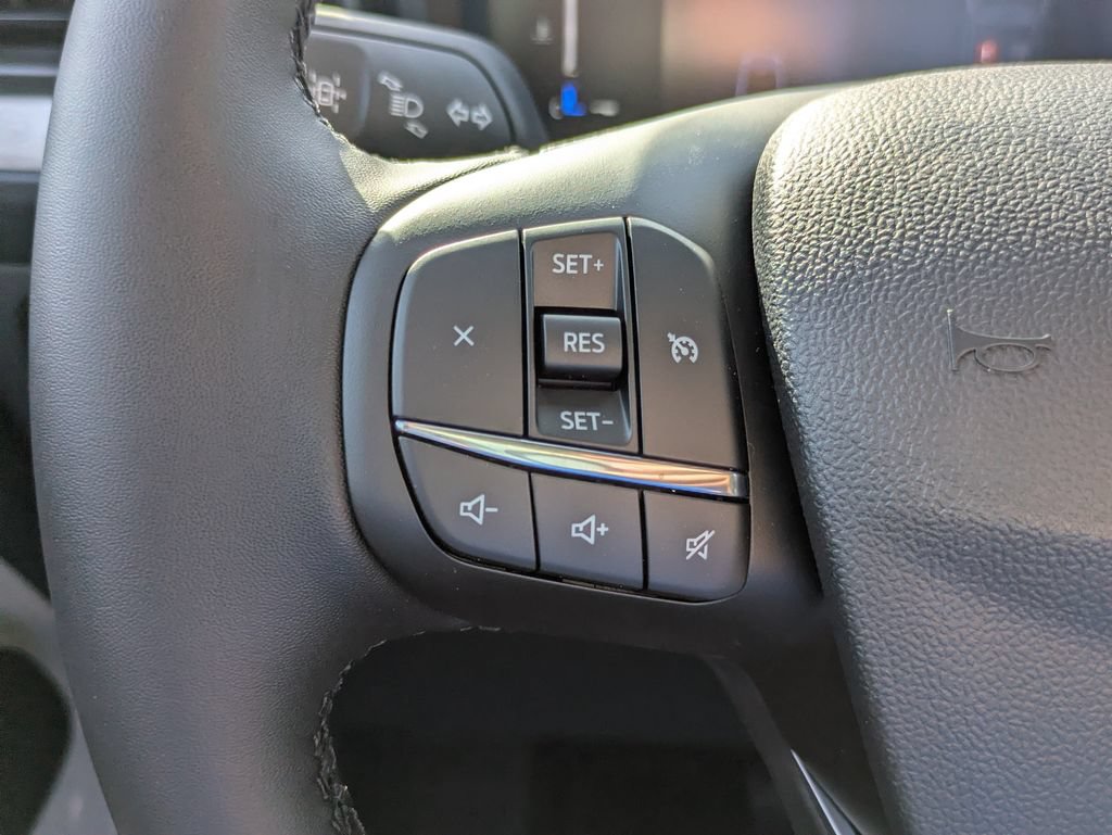 New 2026 Ford Maverick XLT w/ XLT Luxury Package FWD image 17