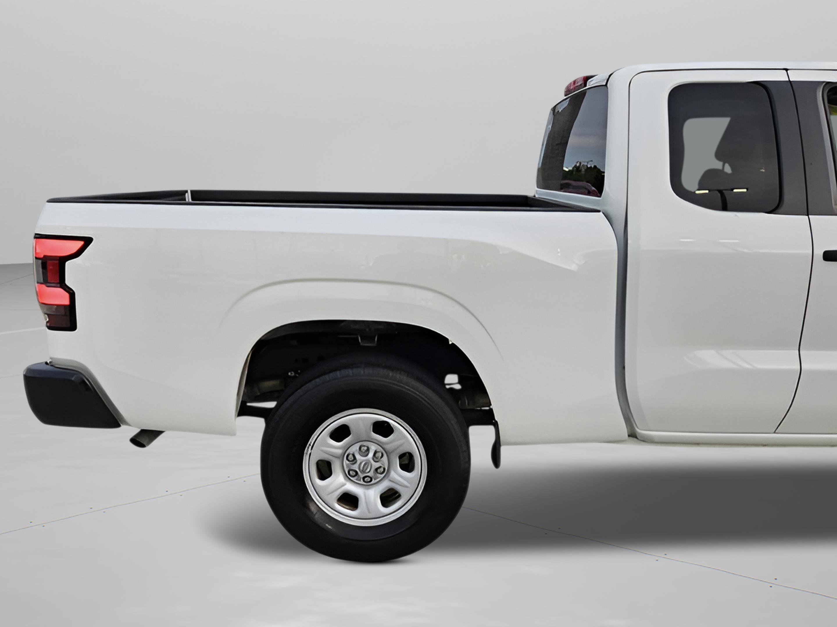 Used 2024 Nissan Frontier S w/ Technology Package image 24